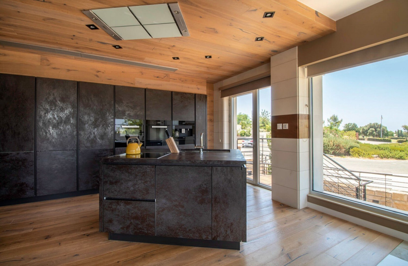 Mieszkanie 4 pokoi 450 m² Kouklia, Cypr