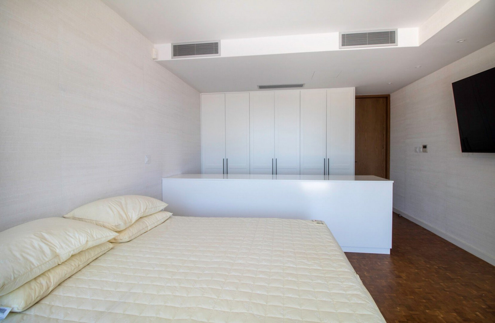 Mieszkanie 4 pokoi 450 m² Kouklia, Cypr