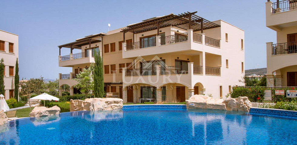 Modern two Bedrooms Premium Apartment in Aphrodite Hills – Luxury Living With Pool Views