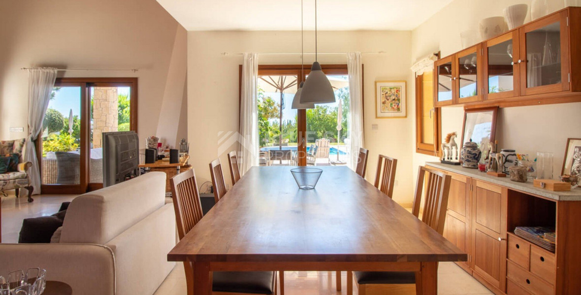 Luxury Sea-View three bedroom Villa for Sale in Aphrodite Hills – Large Plot, Private Pool & Elegant Design