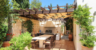 Luxury Sea-View three bedroom Villa for Sale in Aphrodite Hills – Large Plot, Private Pool & Elegant Design