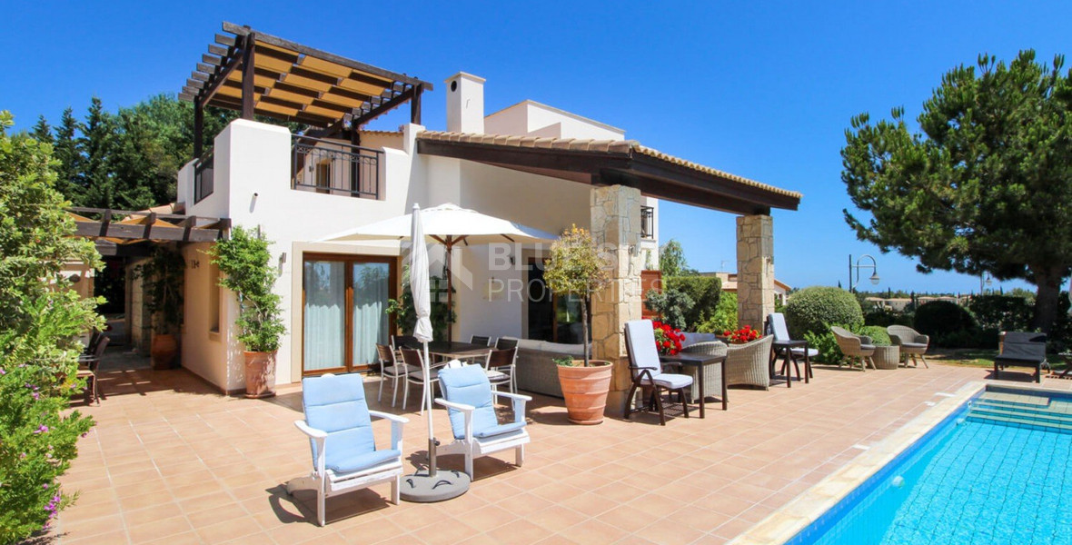 Luxury Sea-View three bedroom Villa for Sale in Aphrodite Hills – Large Plot, Private Pool & Elegant Design