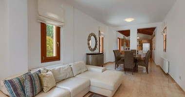 Five bedroom House For Sale In Aphrodite Hills Paphos