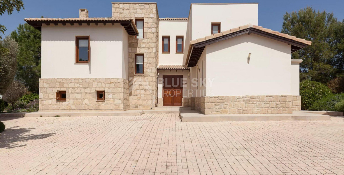 Five bedroom House For Sale In Aphrodite Hills Paphos