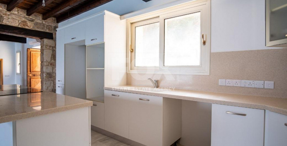 Luxury three Bedroom Villa with Swimming Pool for Sale in Neo Chorio