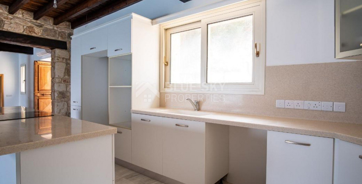 Luxury three Bedroom Villa with Swimming Pool for Sale in Neo Chorio