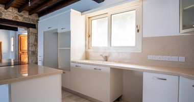 Luxury three Bedroom Villa with Swimming Pool for Sale in Neo Chorio