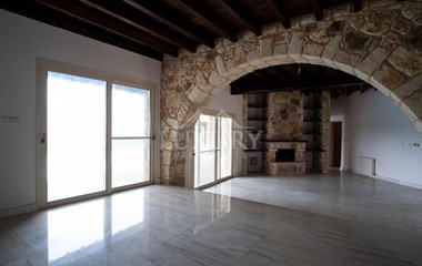 Luxury three Bedroom Villa with Swimming Pool for Sale in Neo Chorio