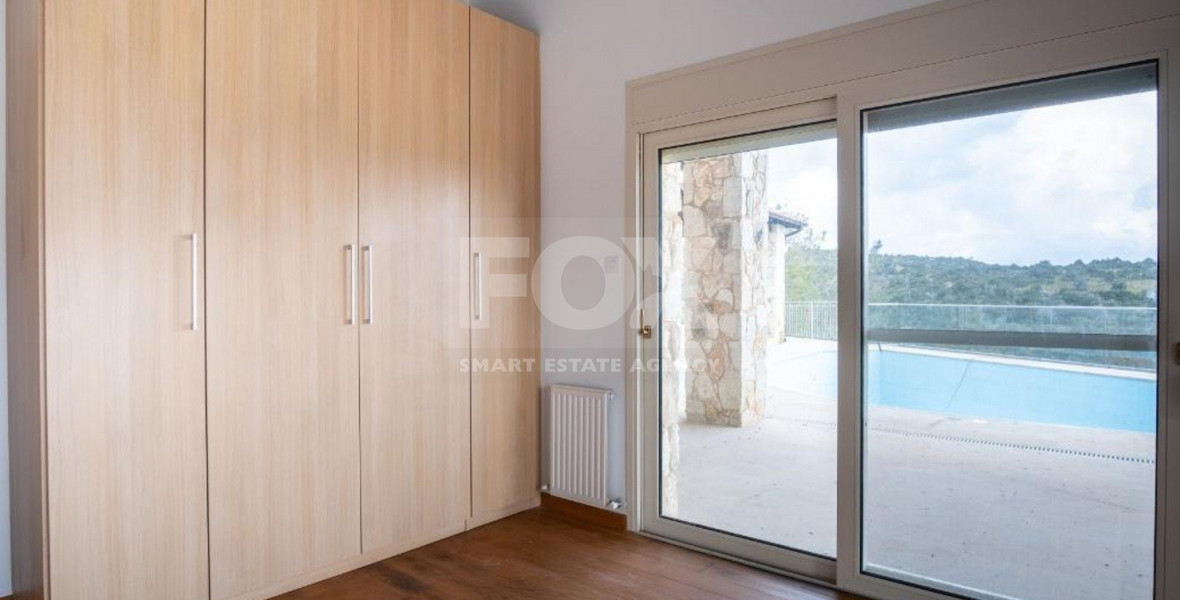 Luxury three Bedroom Villa with Swimming Pool for Sale in Neo Chorio