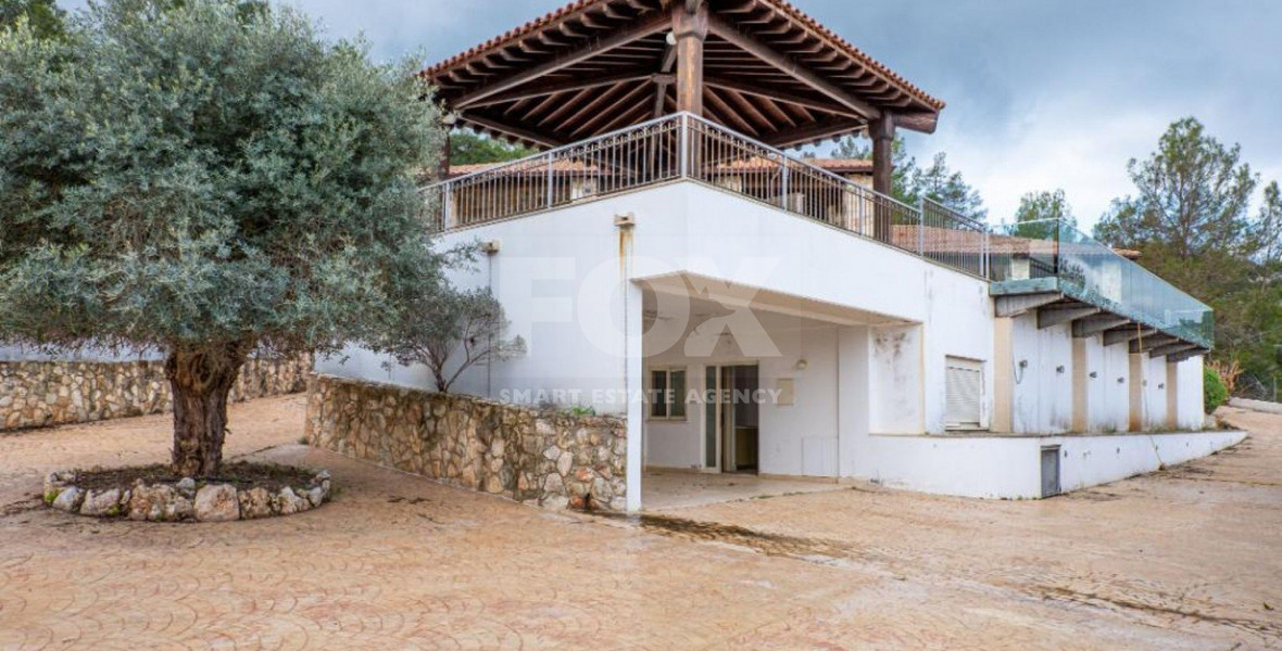 Luxury three Bedroom Villa with Swimming Pool for Sale in Neo Chorio