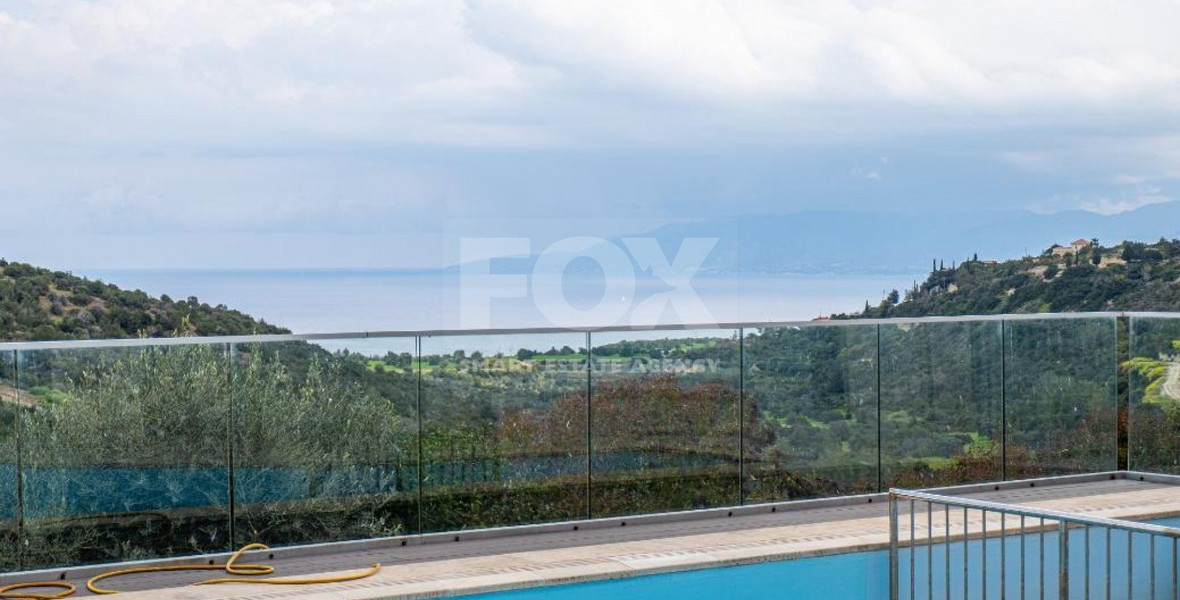 Luxury three Bedroom Villa with Swimming Pool for Sale in Neo Chorio