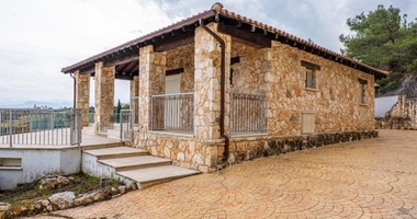 Luxury three Bedroom Villa with Swimming Pool for Sale in Neo Chorio