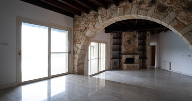 Luxury three Bedroom Villa with Swimming Pool for Sale in Neo Chorio