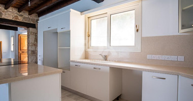 Luxury three Bedroom Villa with Swimming Pool for Sale in Neo Chorio