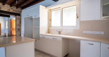 Luxury three Bedroom Villa with Swimming Pool for Sale in Neo Chorio