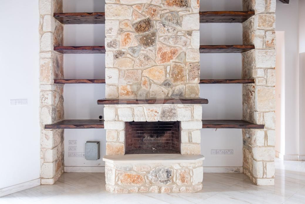 Luxury three Bedroom Villa with Swimming Pool for Sale in Neo Chorio