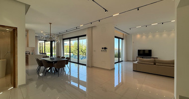 Five Bed House with swimming pool and landscaped garden for Rent In Agios Tychon Limassol