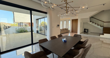 Five Bed House with swimming pool and landscaped garden for Rent In Agios Tychon Limassol