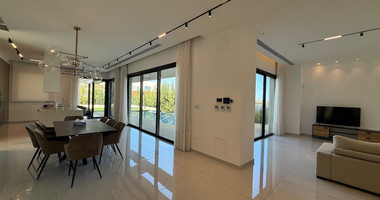 Five Bed House with swimming pool and landscaped garden for Rent In Agios Tychon Limassol