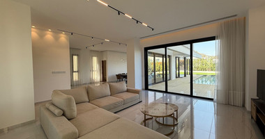 Five Bed House with swimming pool and landscaped garden for Rent In Agios Tychon Limassol