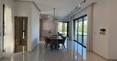 Five Bed House with swimming pool and landscaped garden for Rent In Agios Tychon Limassol