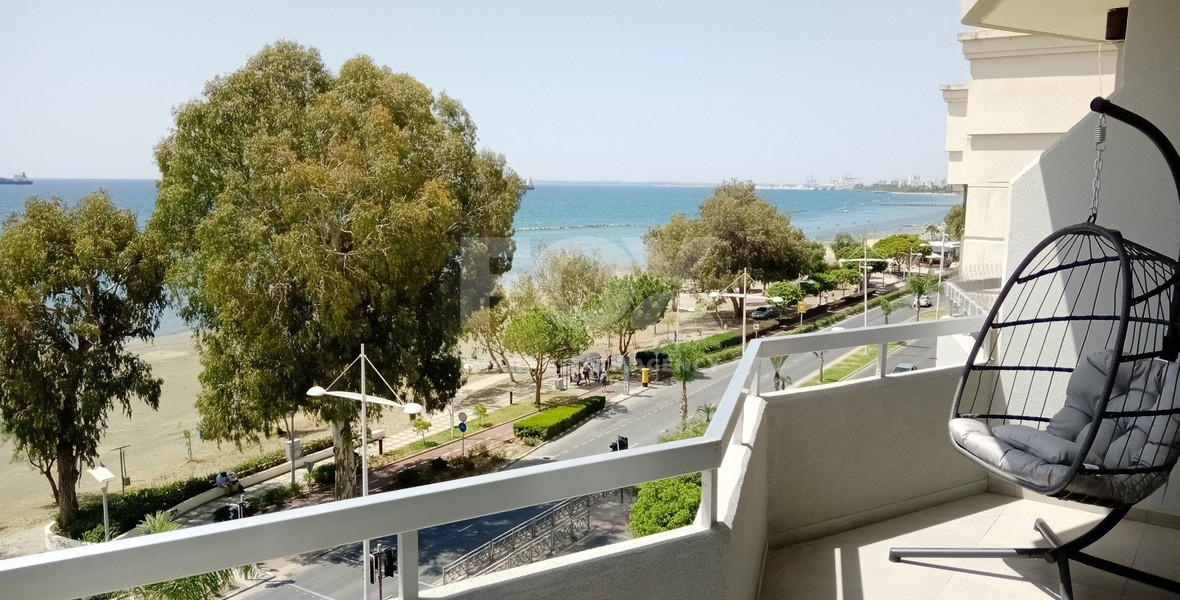 Luxury Two Bed Frontline Apartment Unobstructed Sea Views