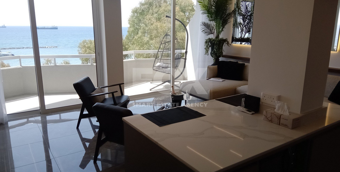 Luxury Two Bed Frontline Apartment Unobstructed Sea Views
