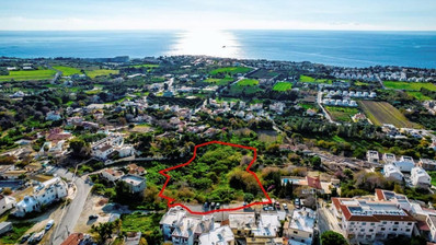 Shared residential field in Chloraka, Paphos