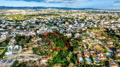 Shared residential field in Chloraka, Paphos