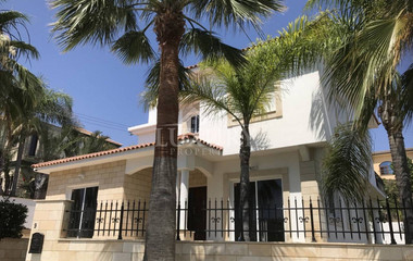 4-Bedroom Villa for Sale in Agios Tychonas, Limassol – Exclusive Location, Ideal Family Living