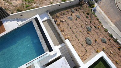 Luxurious Furnished Five Bedroom Home with Pool Konia