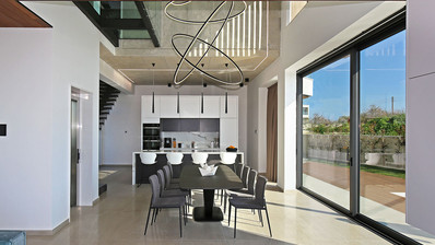 Luxurious Furnished Five Bedroom Home with Pool Konia