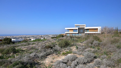 Luxurious Furnished Five Bedroom Home with Pool Konia