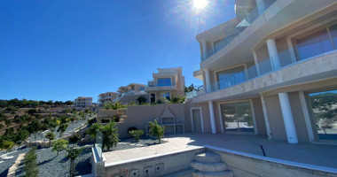 Spacious Detached House for Sale in Peyia – Five Bedrooms, Private Pool for sale