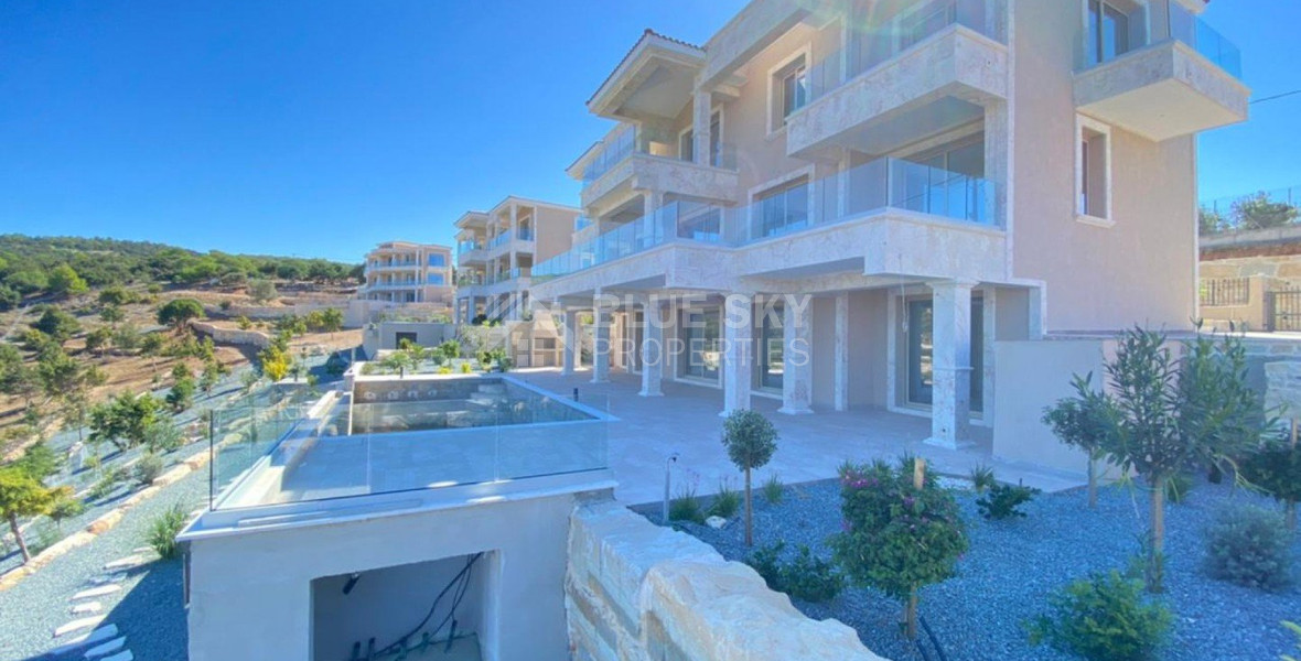 Luxury six Bedroom Detached House for Sale in Peyia – Private Pool & Sea Access
