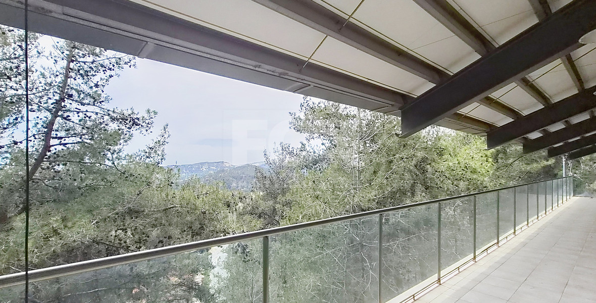 BARGAIN - PRICE REDUCTION : 6 Bed House For Sale In Moniatis Limassol Cyprus