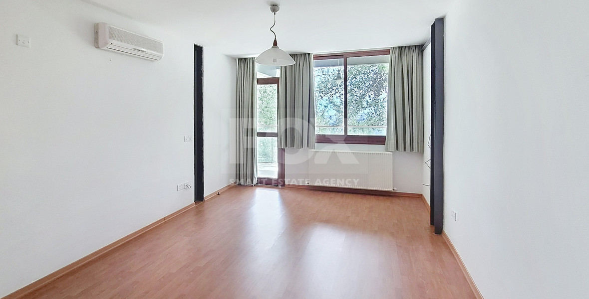 BARGAIN - PRICE REDUCTION : 6 Bed House For Sale In Moniatis Limassol Cyprus