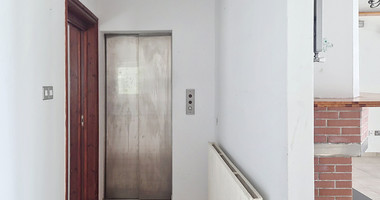 BARGAIN - PRICE REDUCTION : 6 Bed House For Sale In Moniatis Limassol Cyprus