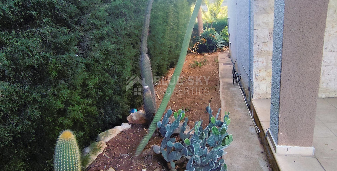 2 Bed House To Rent In Agios Tychon with swimming pool, Limassol Cyprus