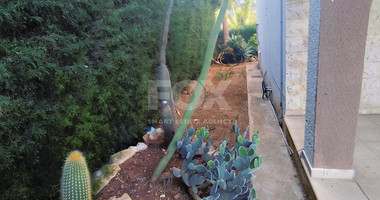 2 Bed House To Rent In Agios Tychon with swimming pool, Limassol Cyprus
