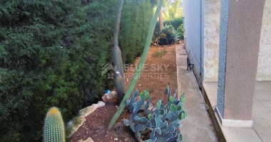 2 Bed House To Rent In Agios Tychon with swimming pool, Limassol Cyprus
