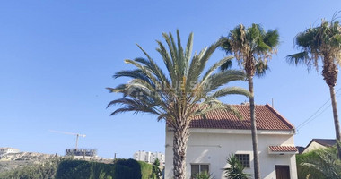 2 Bed House To Rent In Agios Tychon with swimming pool, Limassol Cyprus