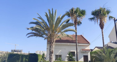 2 Bed House To Rent In Agios Tychon with swimming pool, Limassol Cyprus