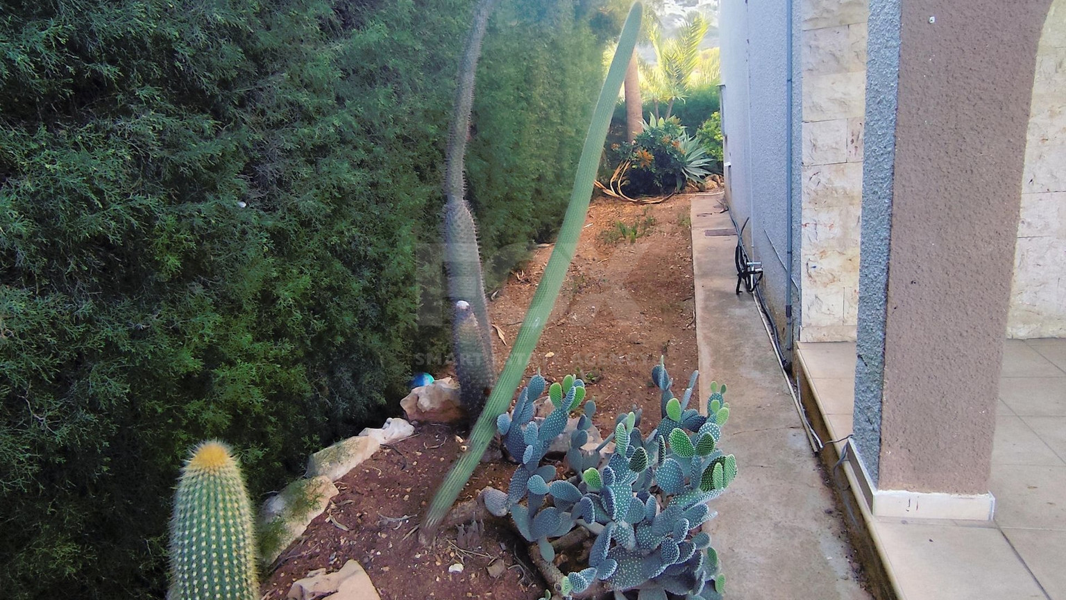 2 Bed House To Rent In Agios Tychon with swimming pool, Limassol Cyprus