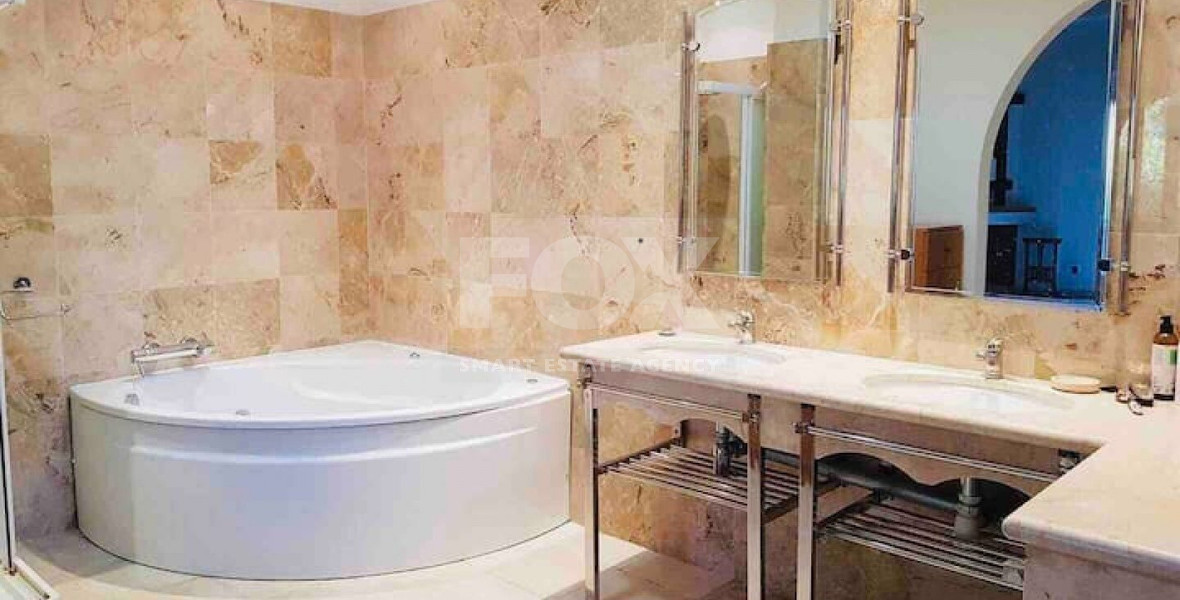 3 Bed semi detached villa with private swimming pool in huge plot located in Geroskipou Paphos