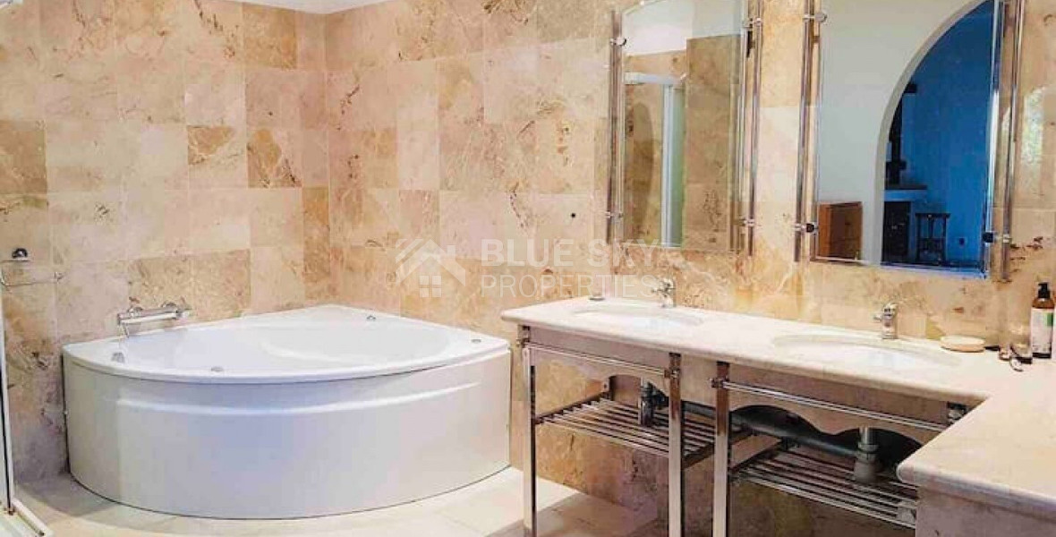 3 Bed semi detached villa with private swimming pool in huge plot located in Geroskipou Paphos