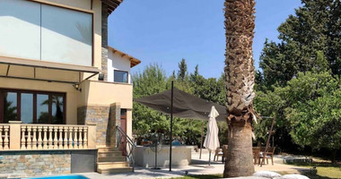3 Bed semi detached villa with private swimming pool in huge plot located in Geroskipou Paphos