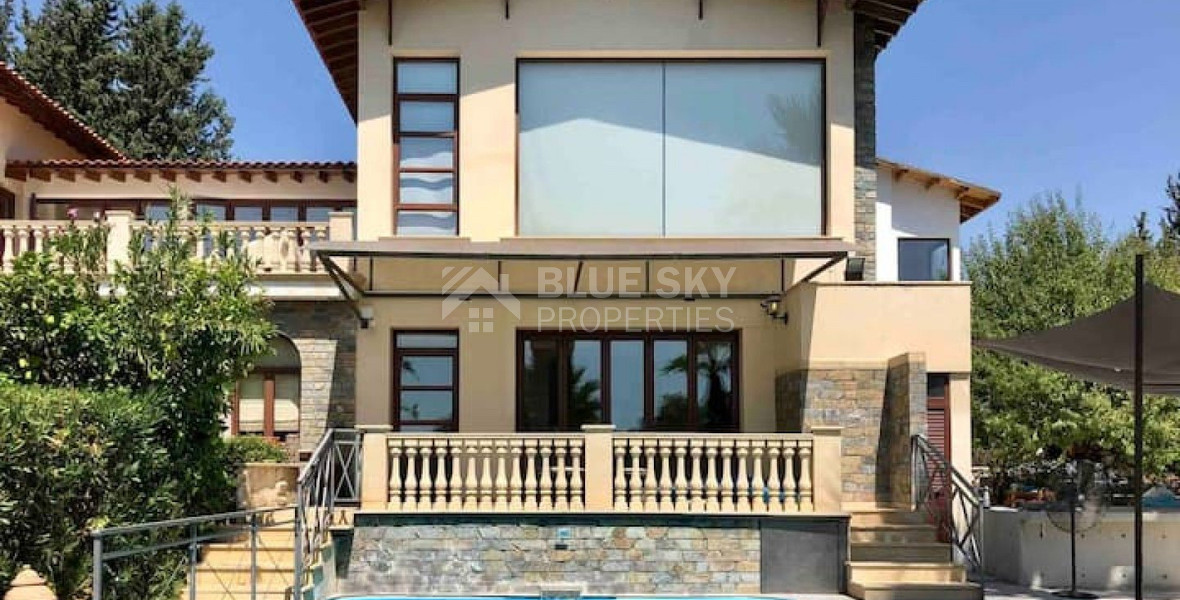 3 Bed semi detached villa with private swimming pool in huge plot located in Geroskipou Paphos