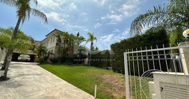 Sale beautiful private 4 bedroom villa with separate maids quarter, landscaped gardens and swimming pool.