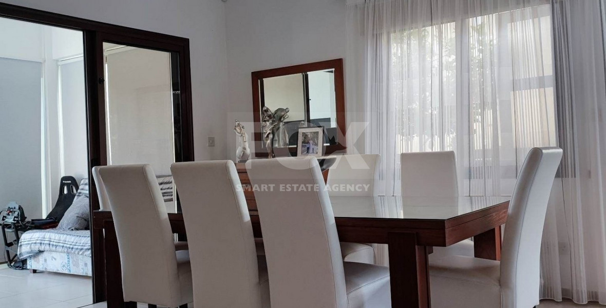 Modern 3 bedroom Plus office detached villa